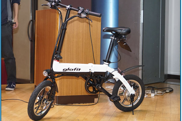 電動バイクと自転車を組み合わせた「glafitバイク GFR-01」